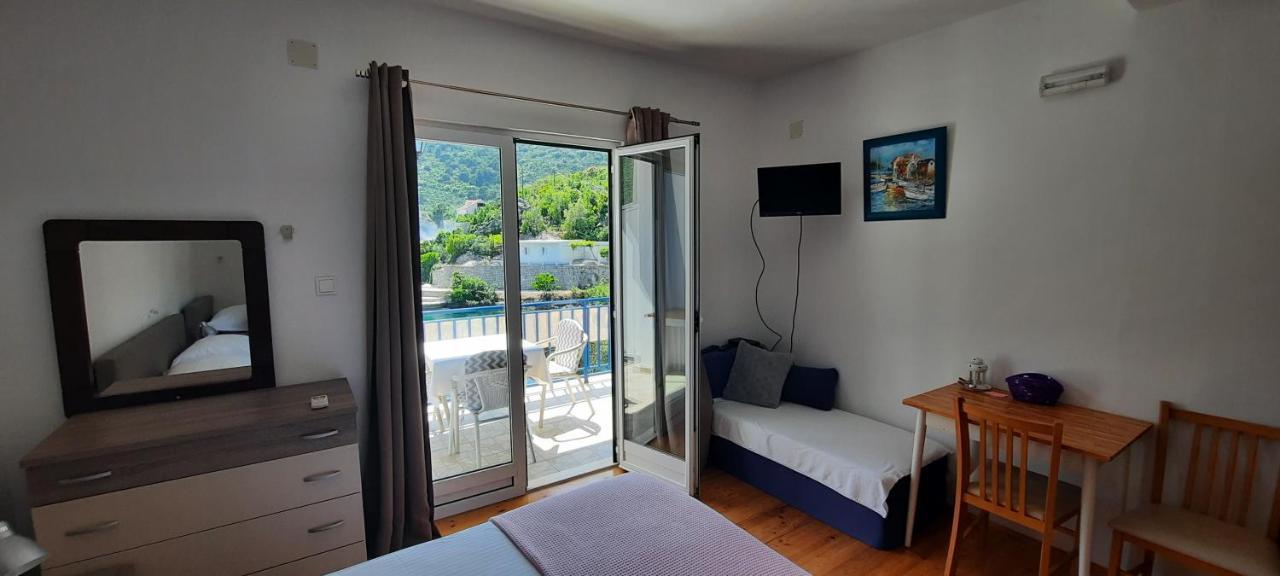 Apartments Lampalo Okuklje المظهر الخارجي الصورة